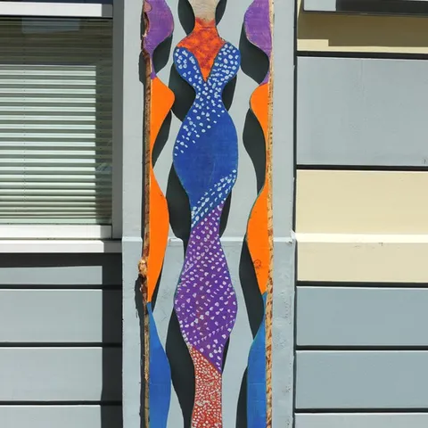 Holzinstallation einer Schülerin der Karl-Rolfus-Schule